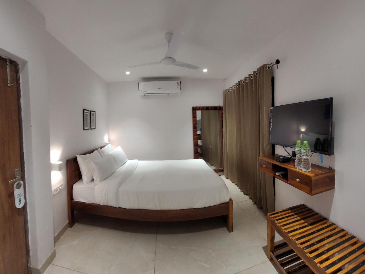 Aura Gold Resort Udaipur Extérieur photo